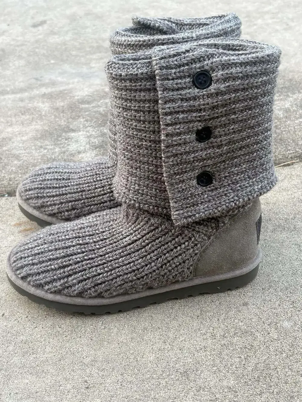 UGG Australia Classic Cardy Grey Knit Convertible 3-Button Tall Boots Woman’s 6
